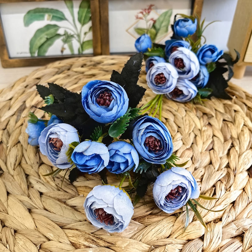 Искусственные цветы в Белгороде | Цветы искусственные «Камелии», голубые, букет